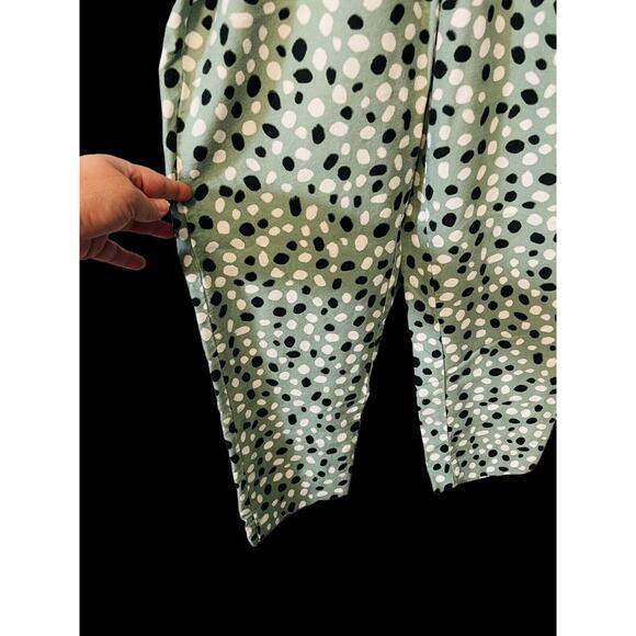 Ann Taylor Womens pull on green/white/black paperbag pants, size Medium leopard - Picture 5 of 10